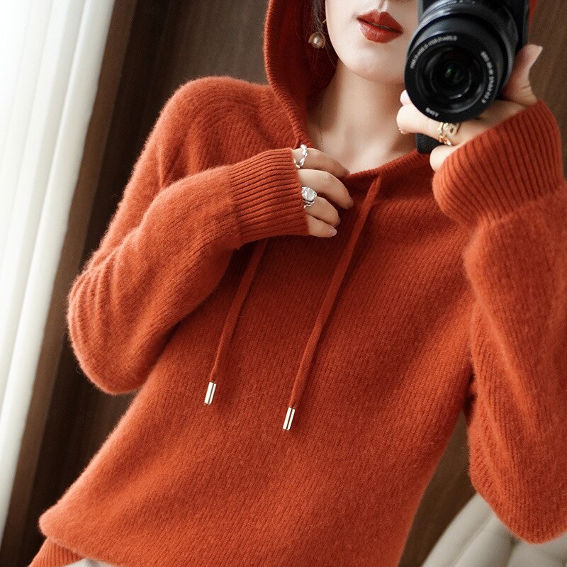 Jennifer | Timeless long sleeved hoodie
