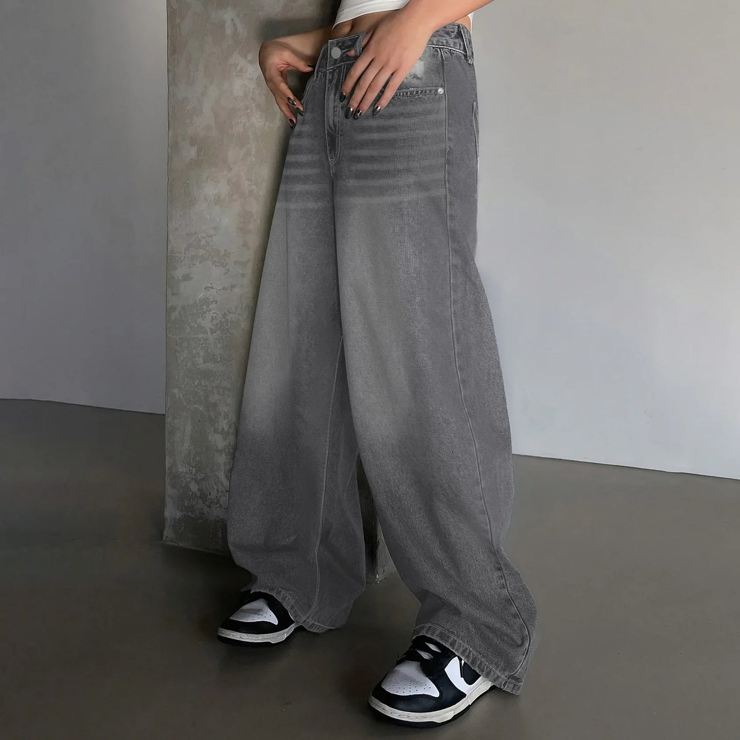 Jessika | Wide baggy jeans with mid rise