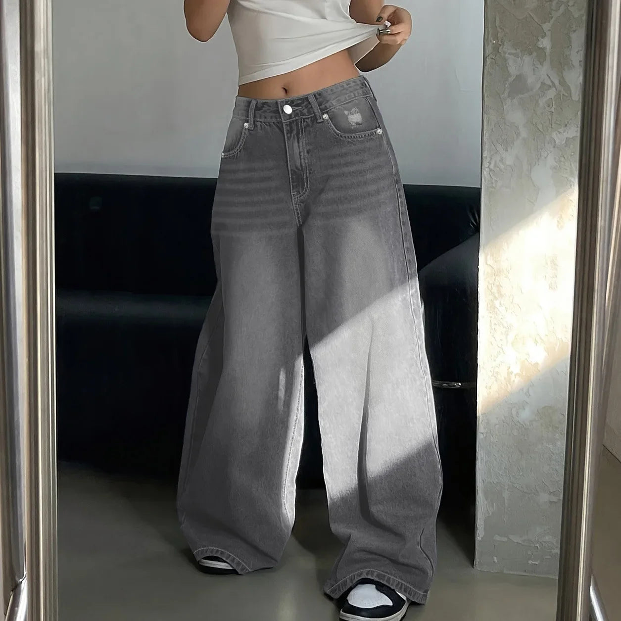 Jessika | Wide baggy jeans with mid rise