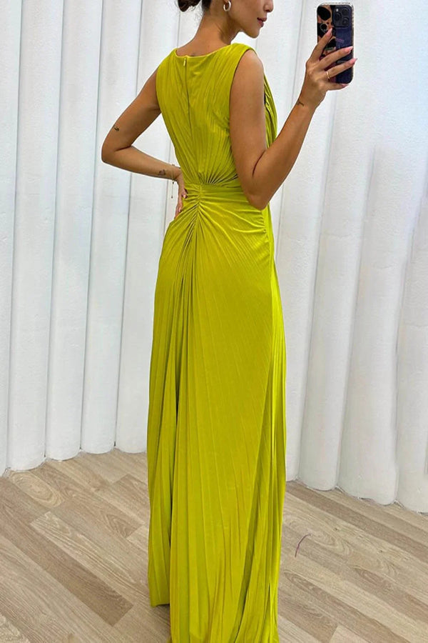 Johanna | Long sleeveless dress with wrinkles