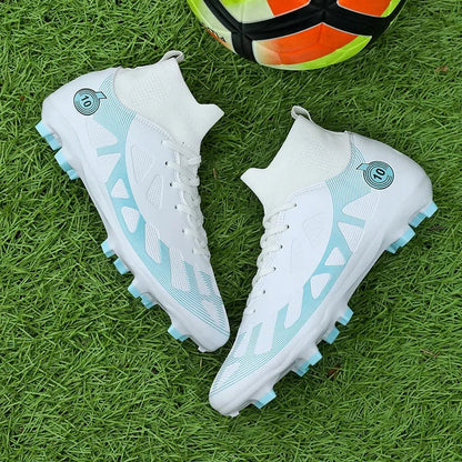 Kevin | Unisex football boots with spikes