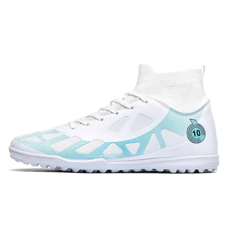 Kevin | Unisex football boots with spikes