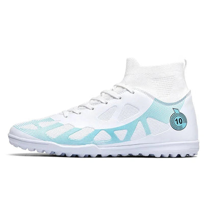 Kevin | Unisex football boots with spikes