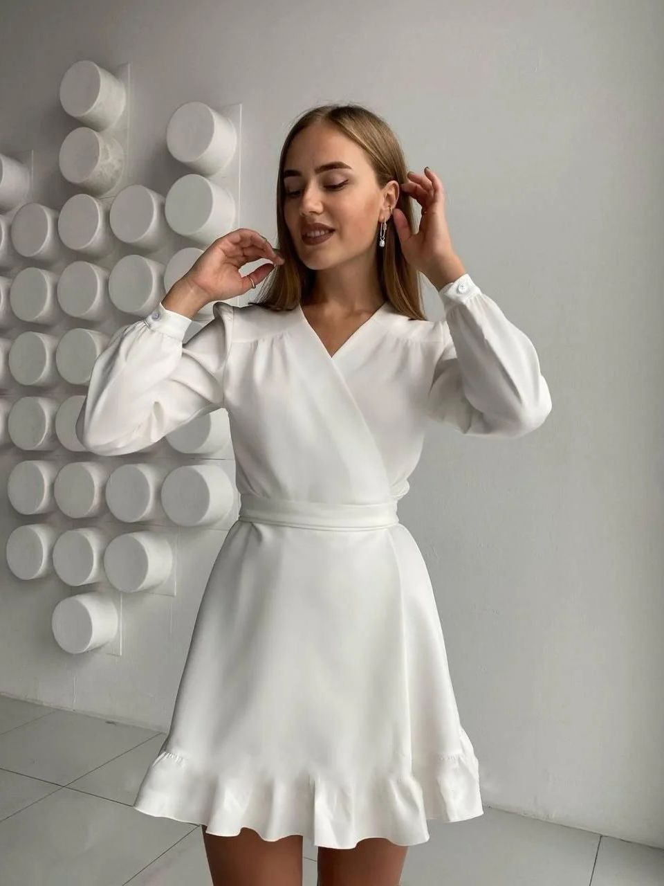 Klaudia | Long sleeved V neck mini dress
