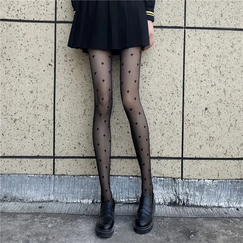 Leah | Fashionable tights with heart and dot pattern