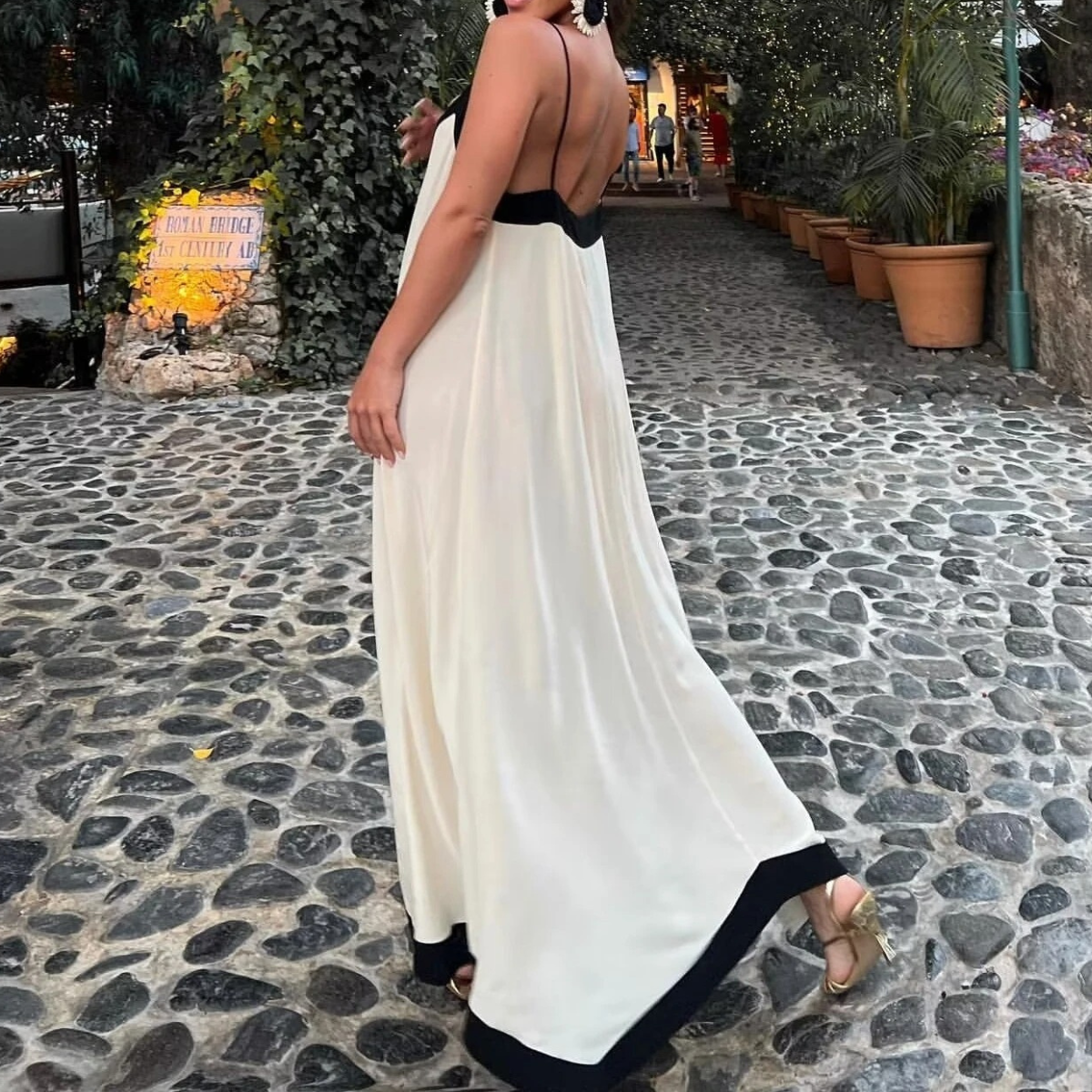 Elegant Flowy Women's Dress
