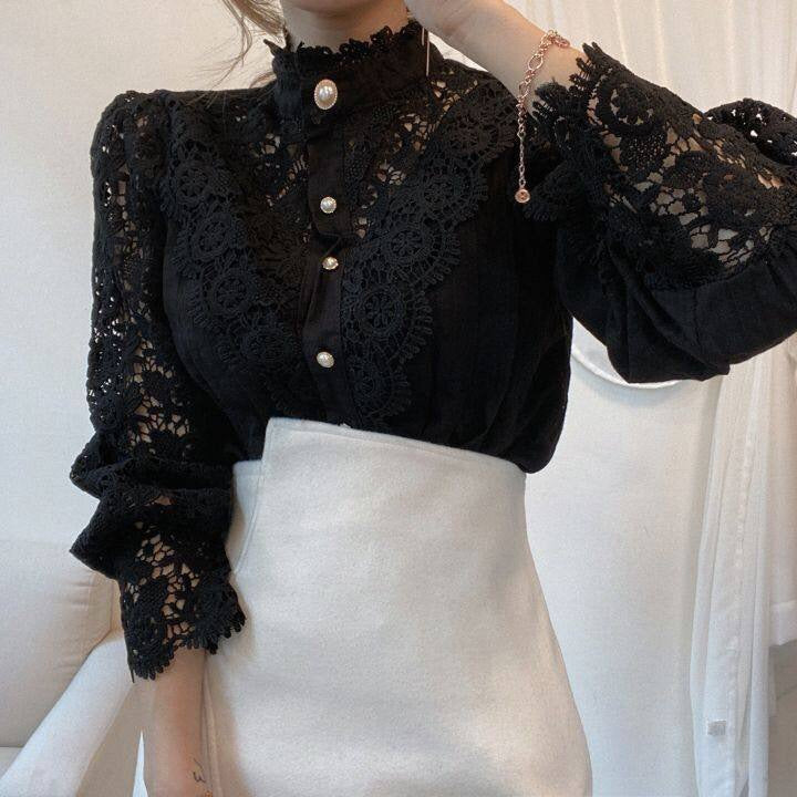 Feminine Floral Crochet Long Sleeve Top