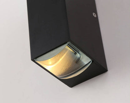 Weatherproof LED Exterior Wall Lamp – Silver Aluminium Light
