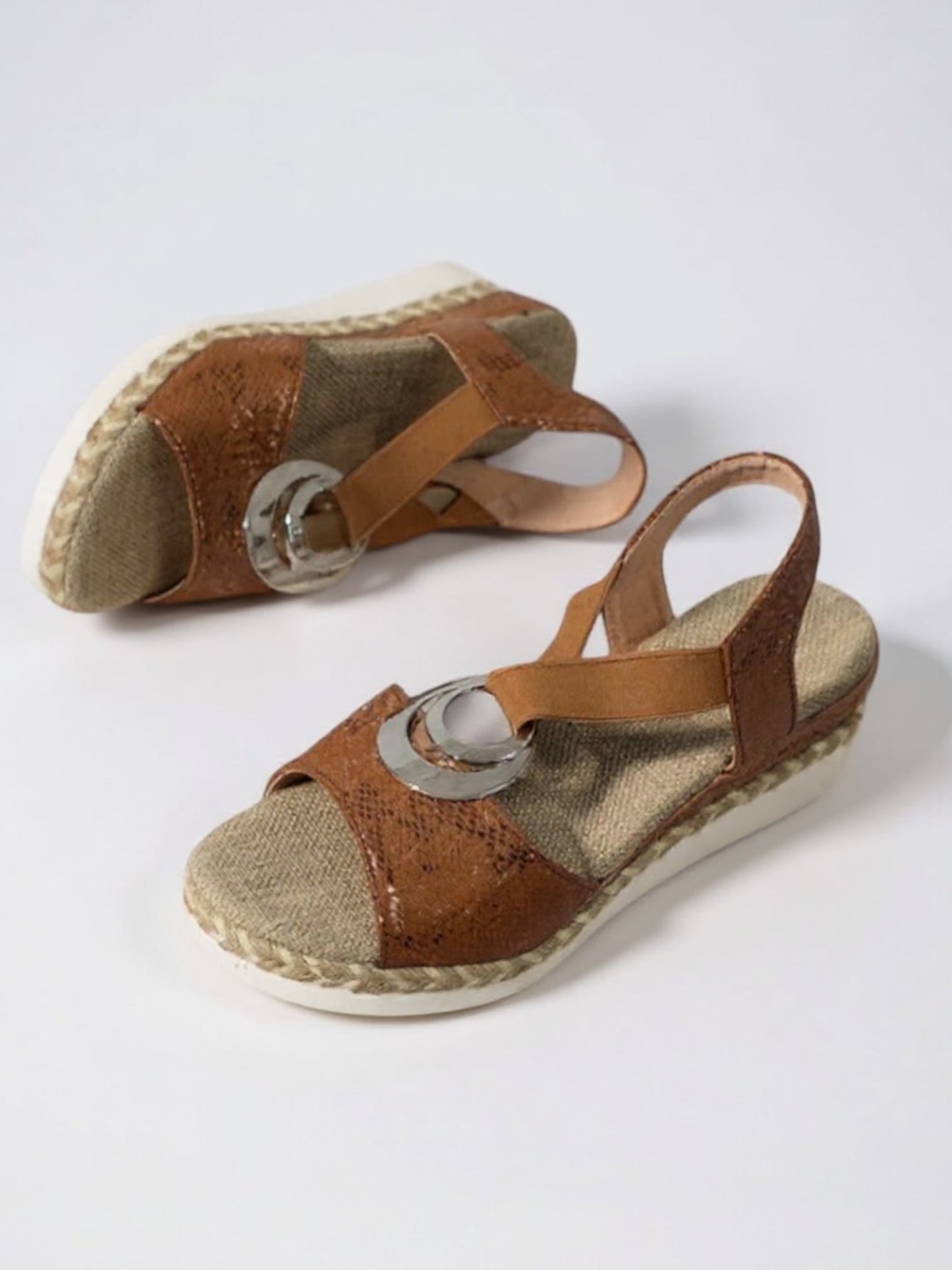 Comfortable Beach Crest Sandals