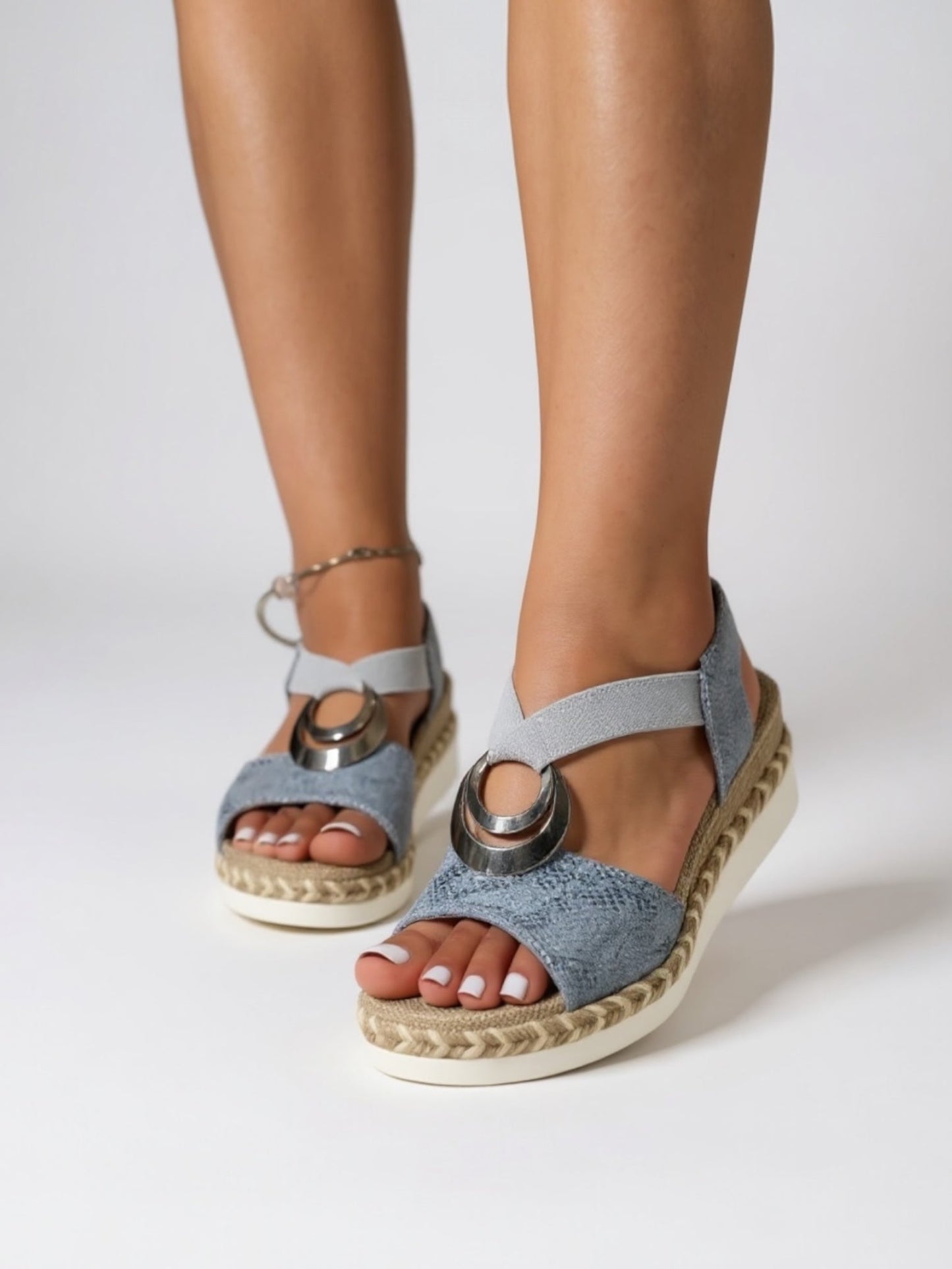 Comfortable Beach Crest Sandals