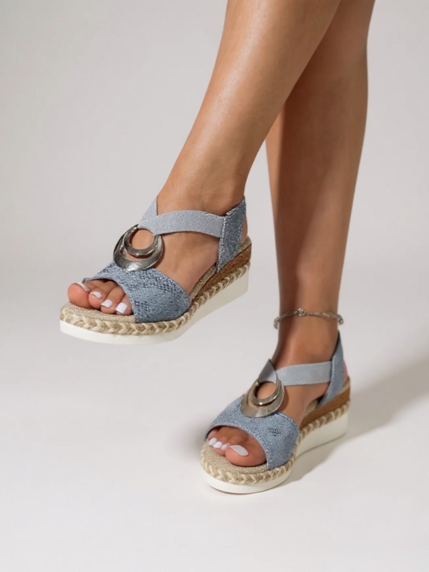Comfortable Beach Crest Sandals