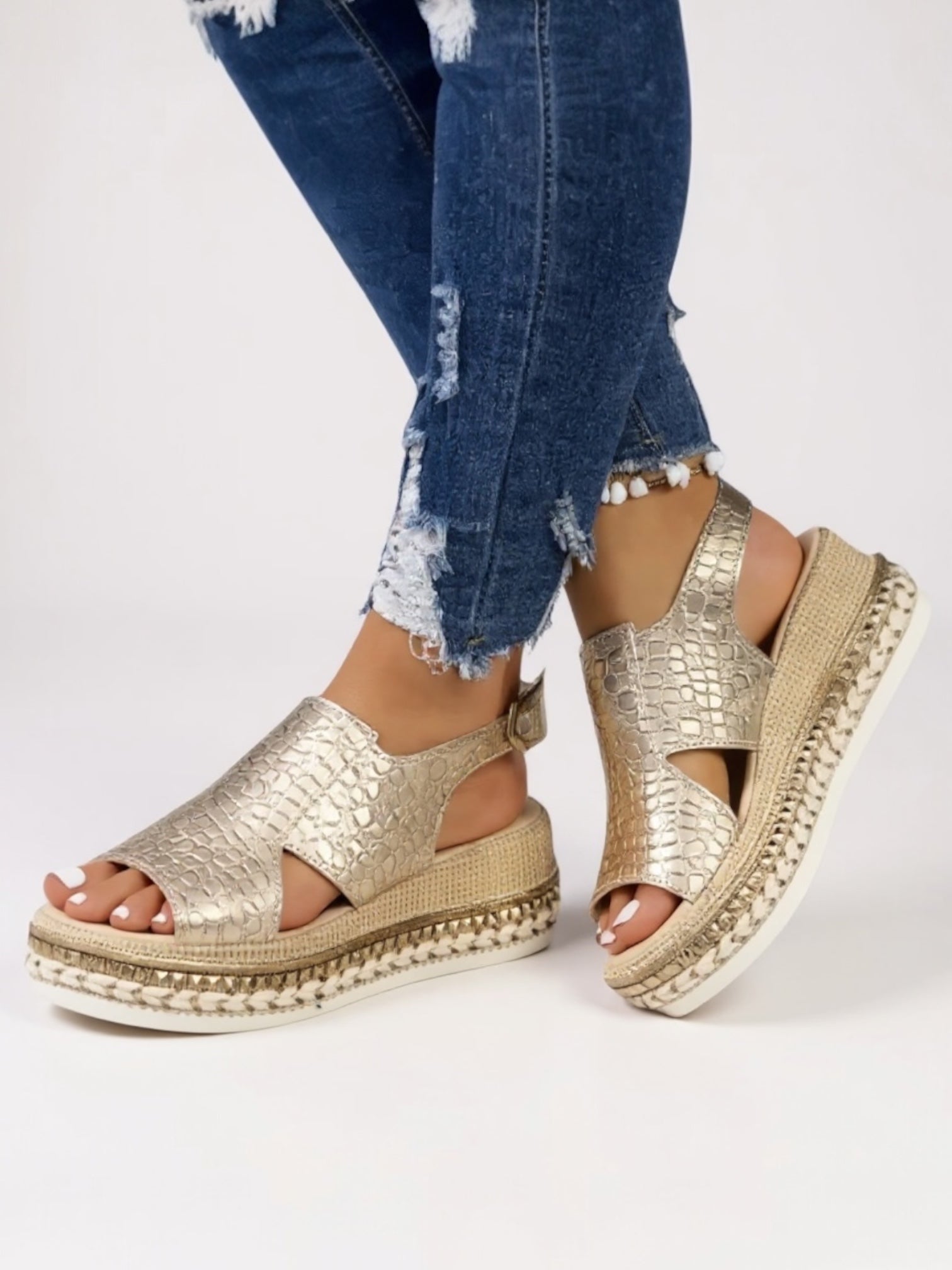 Shiny High Heel Platform Sandals - Luxivelle