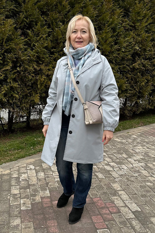 Women's Waterproof Large Hooded Windbreaker Jacket - Luxivelle