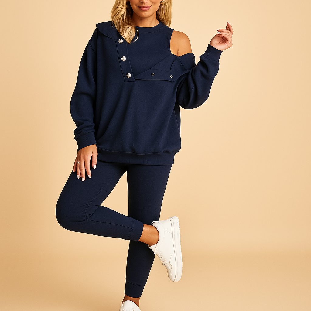 Women’s hoodie and jogger set with relaxed fit and long sleeves, ideal for lounging or outdoor casual wear in cooler weather