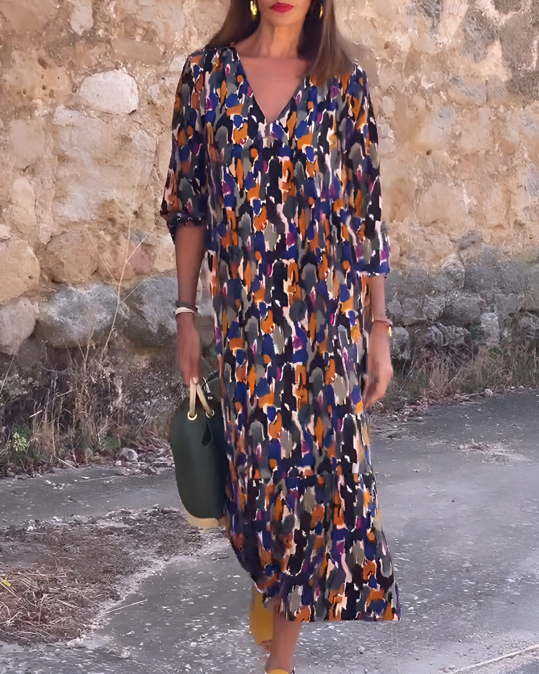 Maria | Chic V-Neck Midi Dress