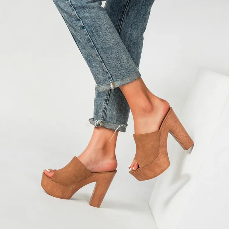 Elevated Heel Summer Sandals