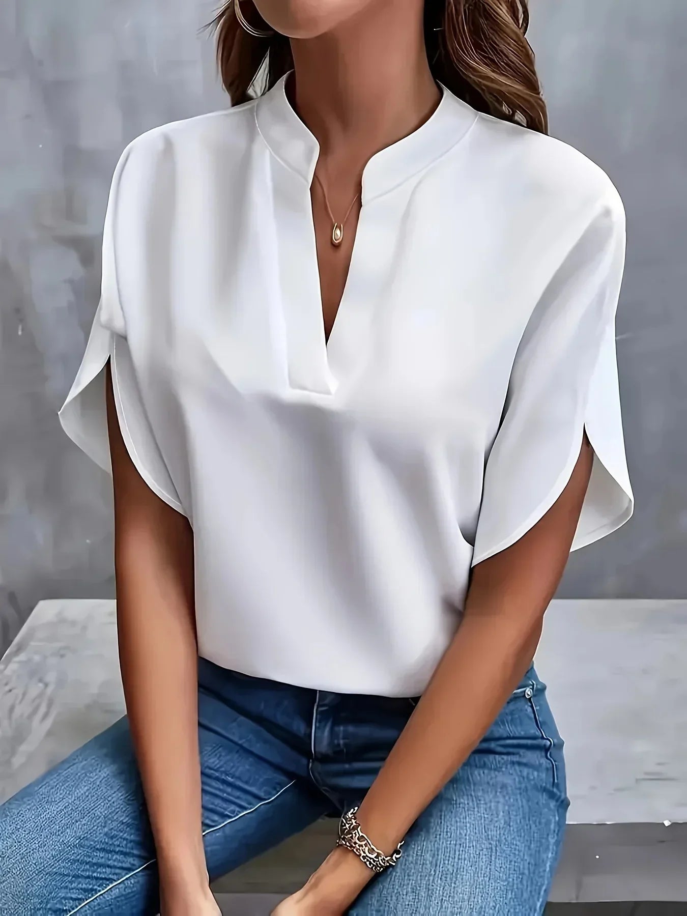 Elegant Classic Fit Women's Blouse