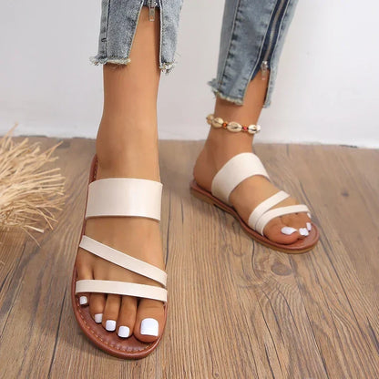 Relaxed Fit Comfortable Flat Sandals