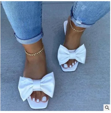 Ladies Comfortable Buckle Toe Flat Sandals