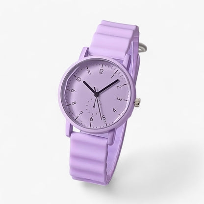 Fashionable Quartz Watch with Vibrant Silicone Strap