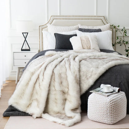 Plush Faux Fur Throw Blanket – Soft Cozy Home Decor