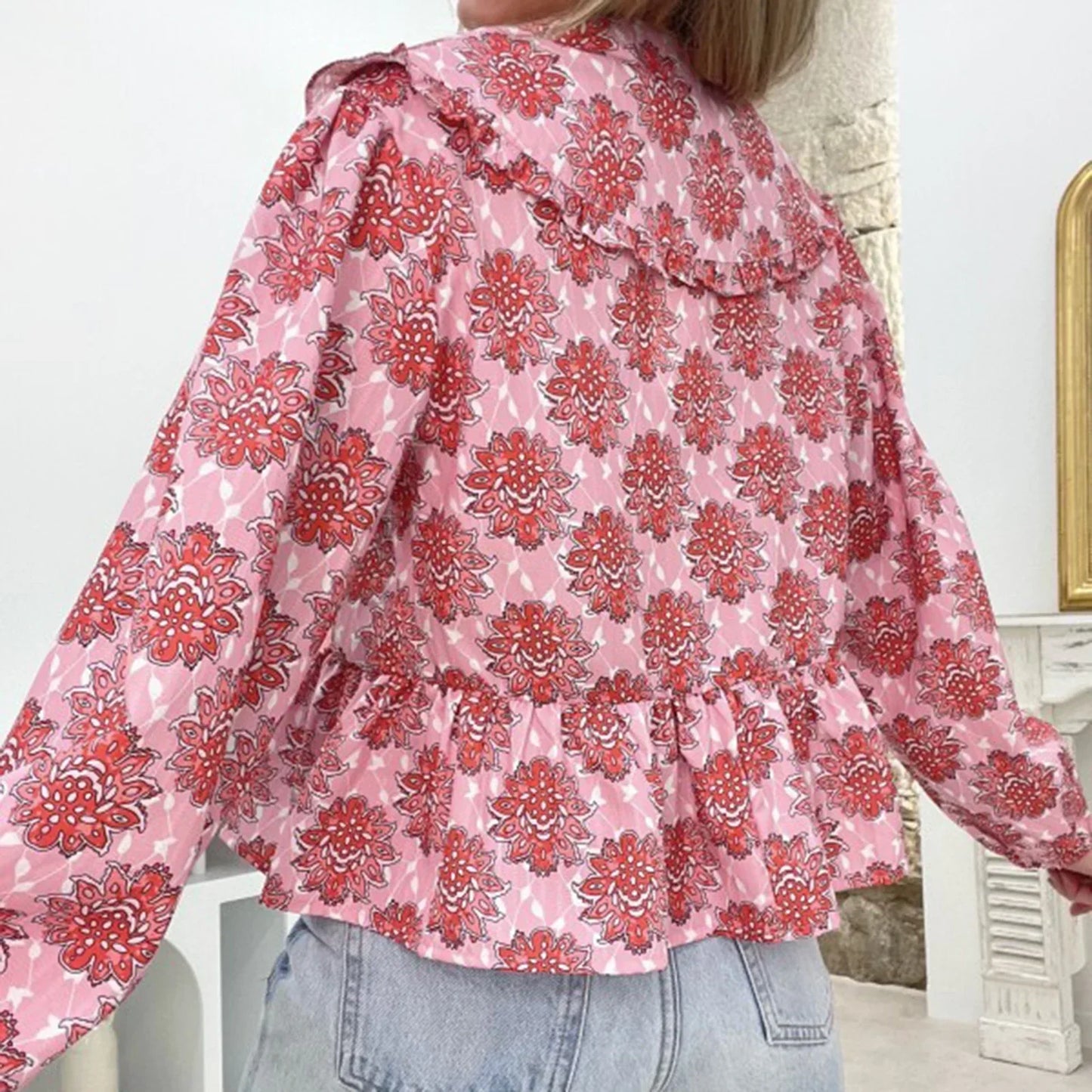 Feminine Floral Lace Trimmed Long Sleeve Top
