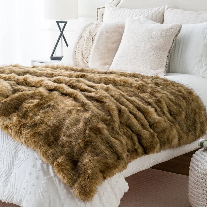 Plush Faux Fur Throw Blanket – Soft Cozy Home Decor