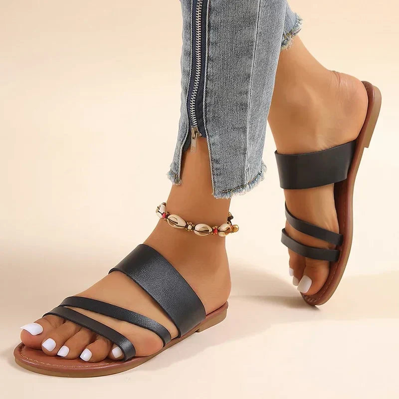 Relaxed Fit Comfortable Flat Sandals