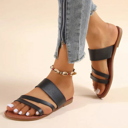 Relaxed Fit Comfortable Flat Sandals