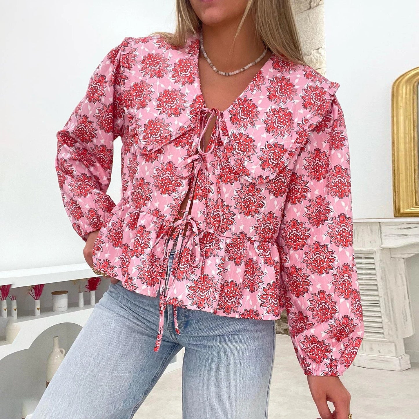 Feminine Floral Lace Trimmed Long Sleeve Top