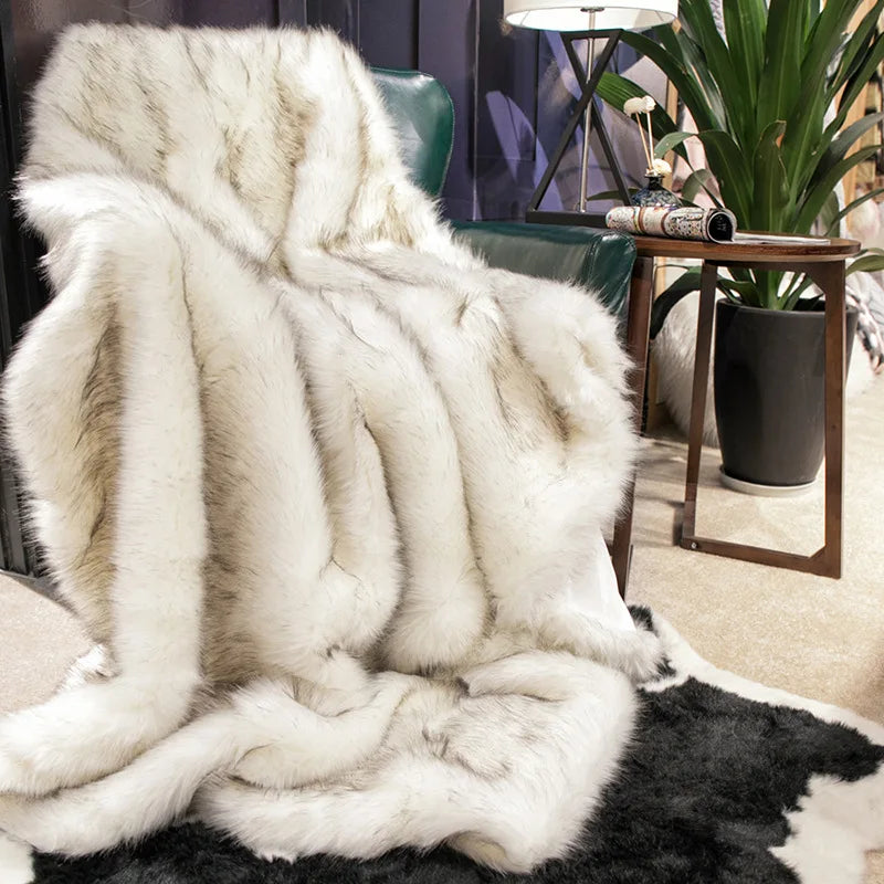 Plush Faux Fur Throw Blanket – Soft Cozy Home Decor