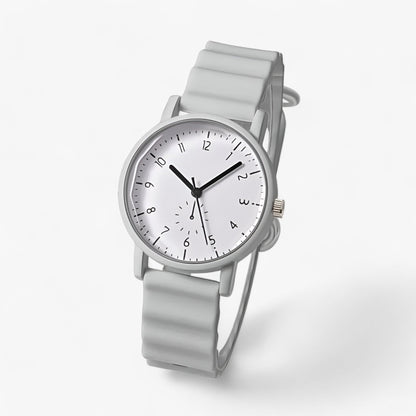 Fashionable Quartz Watch with Vibrant Silicone Strap