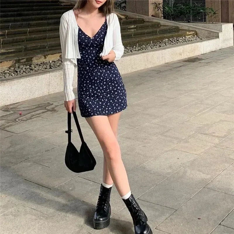 Lina | Sundress - Elegant V-Neck Linen Midi Dress for Summer-1
