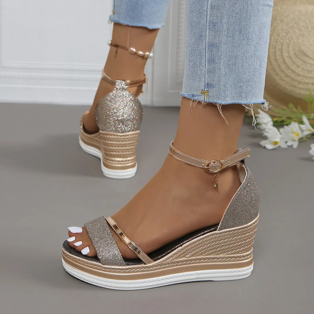 Comfortable Supportive Flat Sandals - Luxivelle