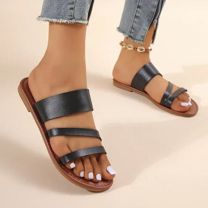 Relaxed Fit Comfortable Flat Sandals