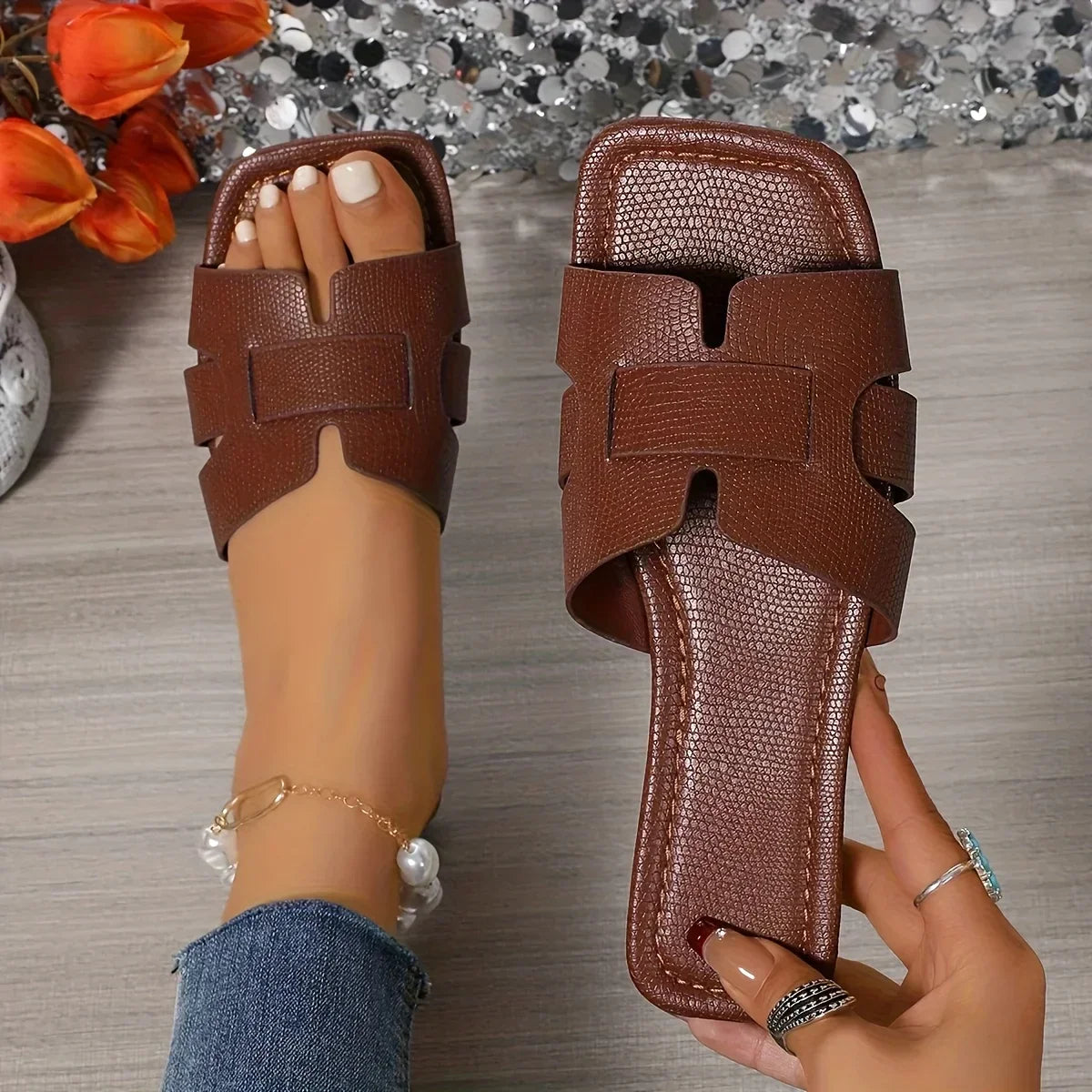 Comfortable Valencia Slides