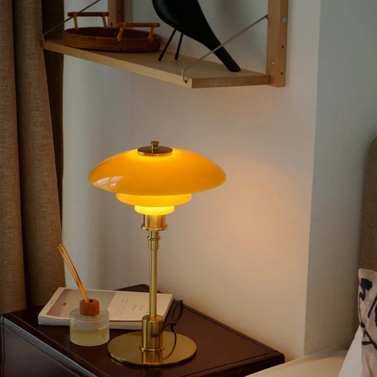 Simple Elegant Dimmable Desk Lamp