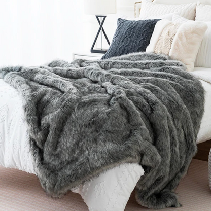 Plush Faux Fur Throw Blanket – Soft Cozy Home Decor