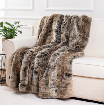Plush Faux Fur Blanket - Soft and Warm Throw