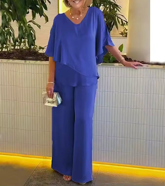 Stylish 2-Piece Set with Chic Design - Luxivelle