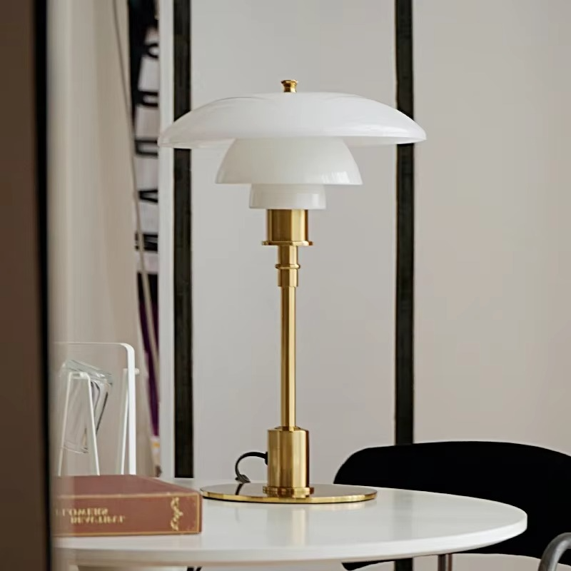Simple Elegant Dimmable Desk Lamp