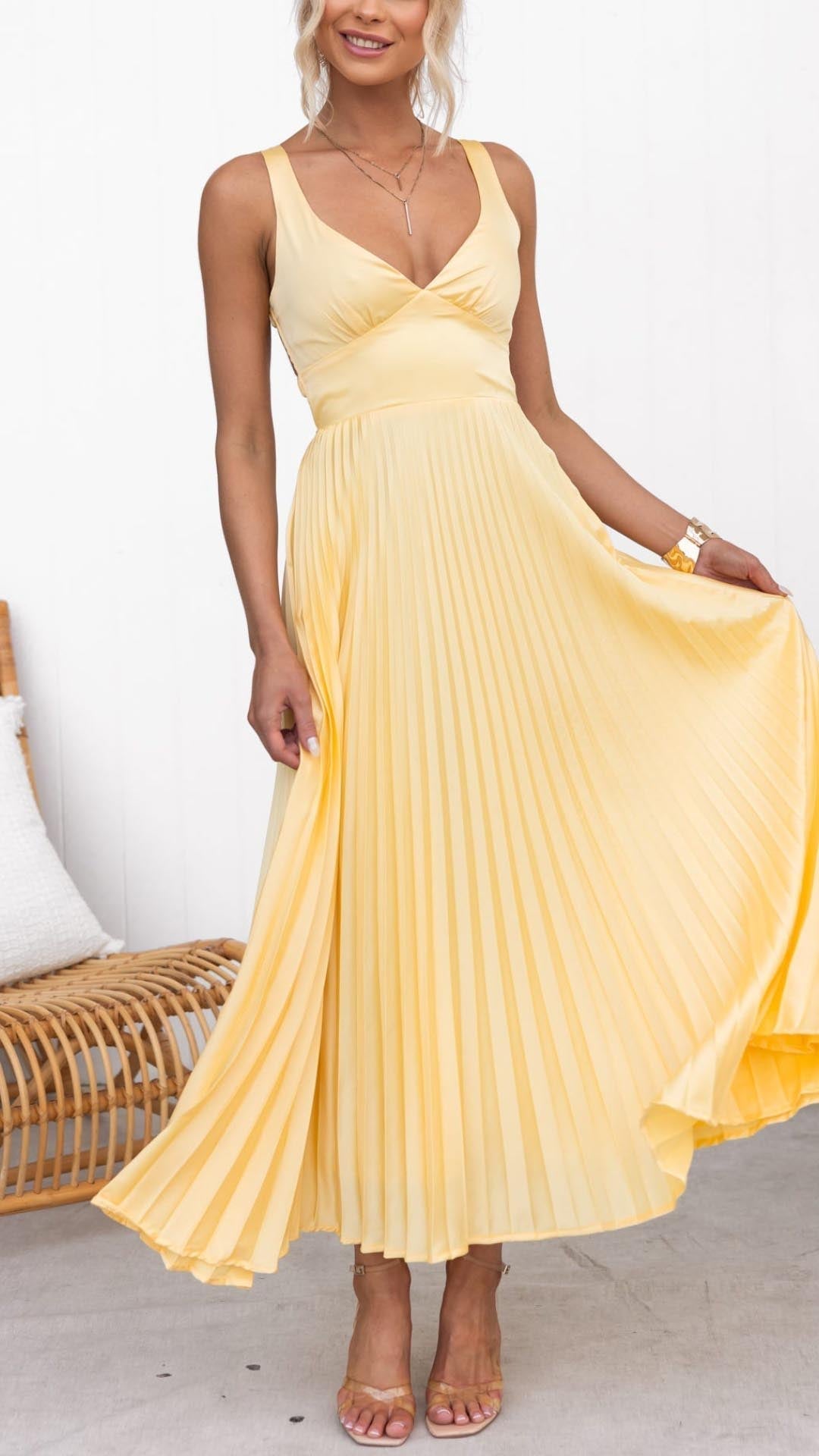 Beautiful Flowy V-Neck Maxi Dress - Luxivelle