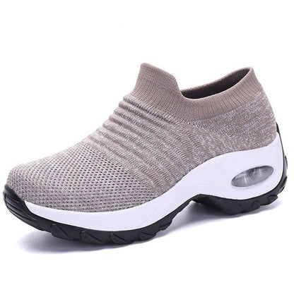 Relaxed Fit Women's Comfort Shoes
