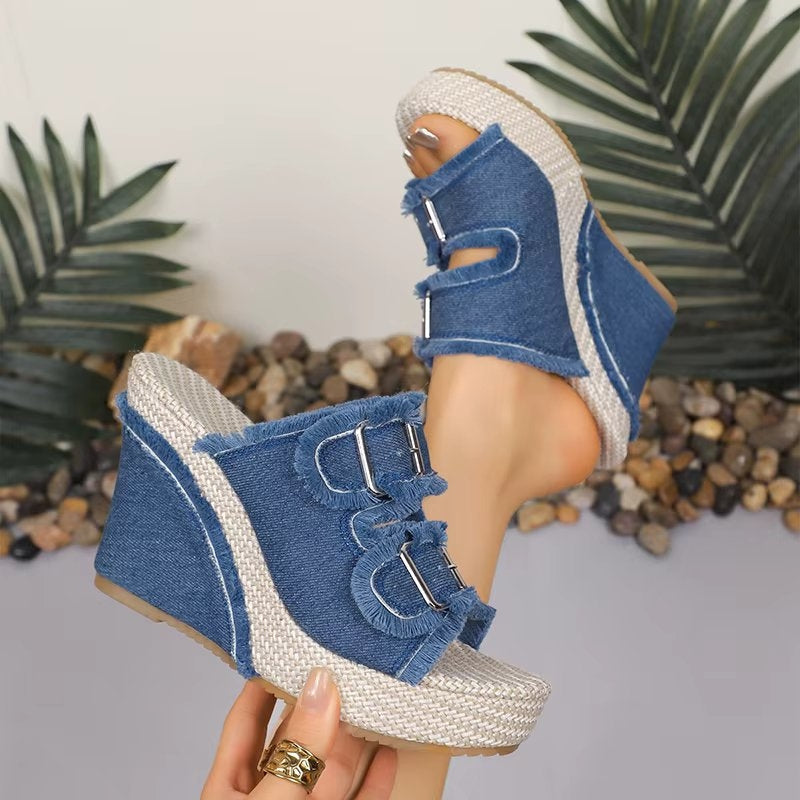 Fashionable High Heel Buckle Strap Sandals