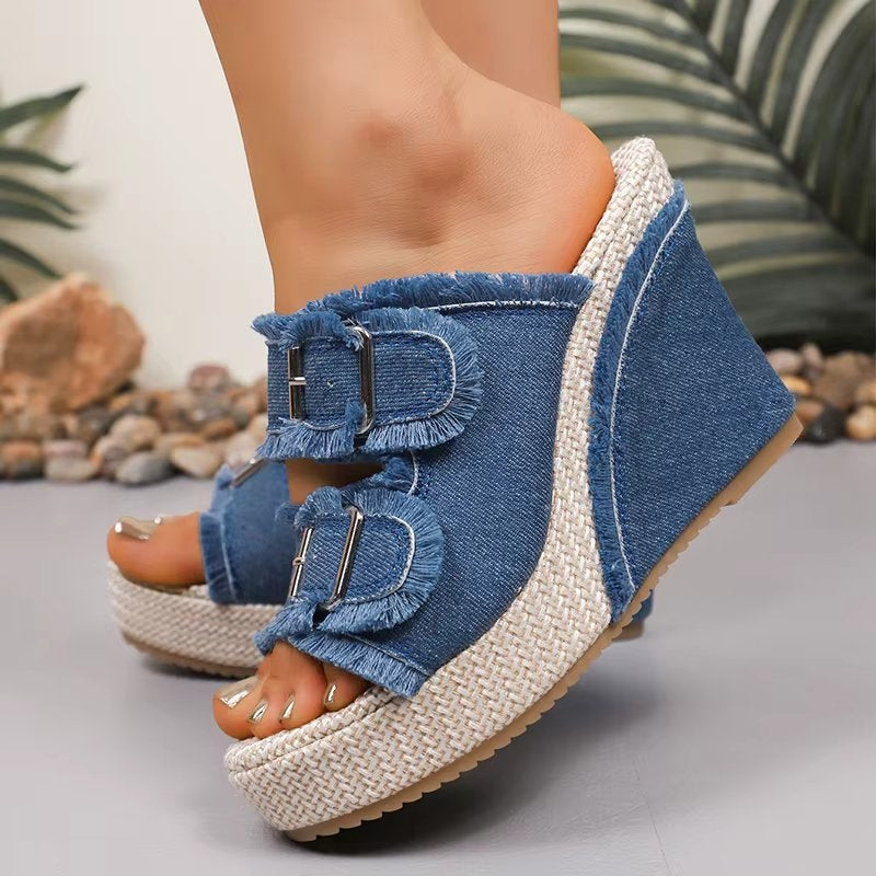 Fashionable High Heel Buckle Strap Sandals