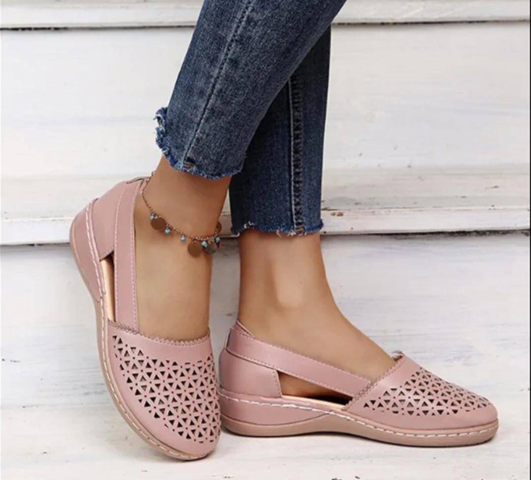 Comfortable Walking Viola Shoes - Luxivelle