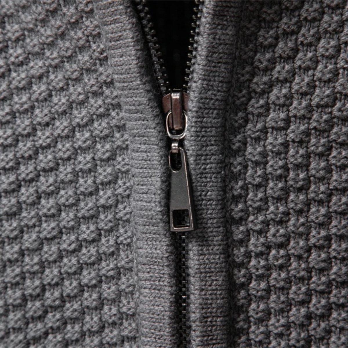 VogeLuxe | Men’s Cable Knit Full Zip Cardigan 4