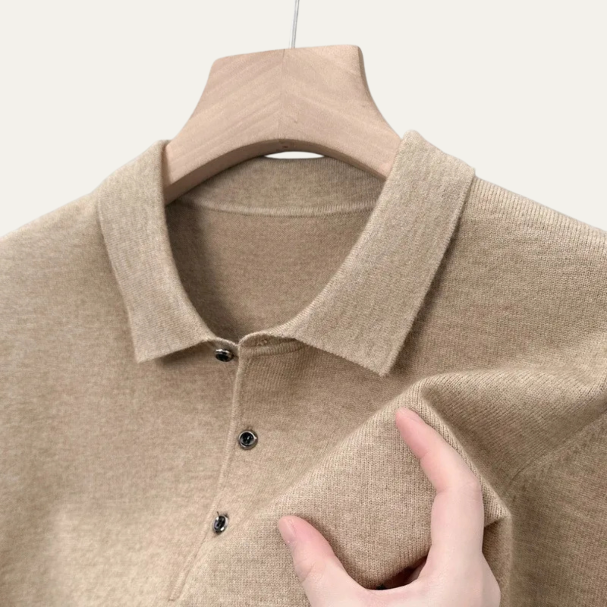 VogeLuxe | Men’s Cashmere Knitted Polo Shirt 3