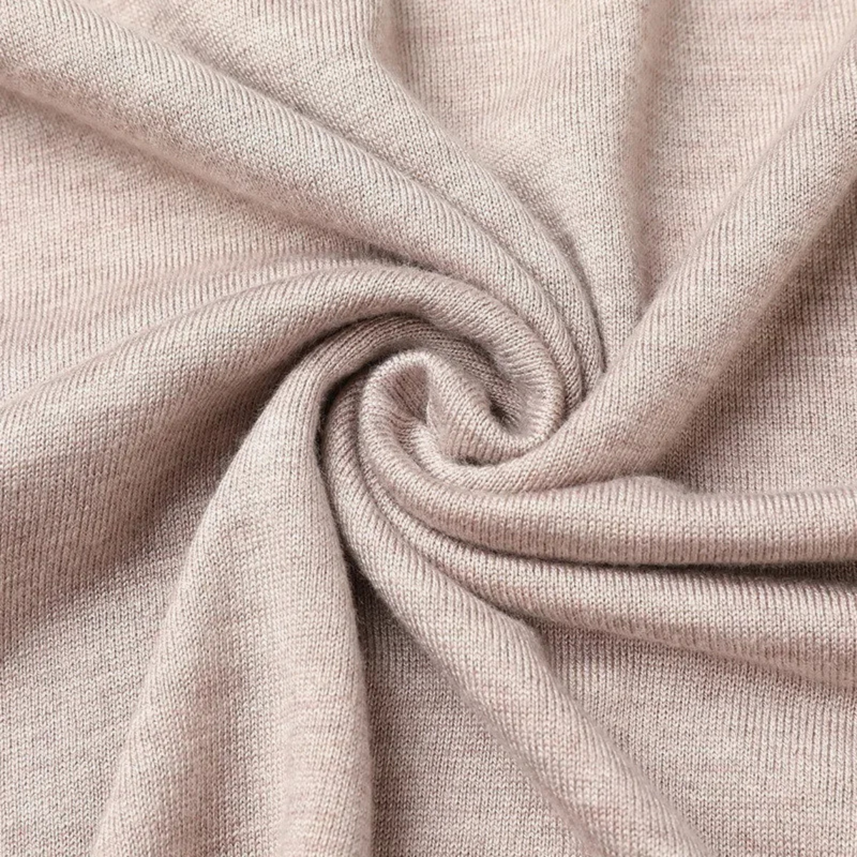 VogeLuxe | Men’s Cashmere Knitted Polo Shirt 5