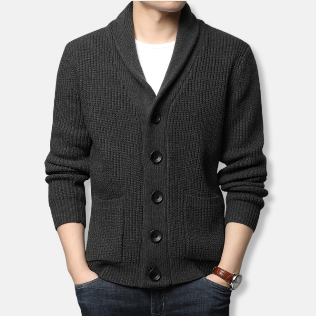 VogeLuxe | Men’s Chunky Knit Cardigan 3
